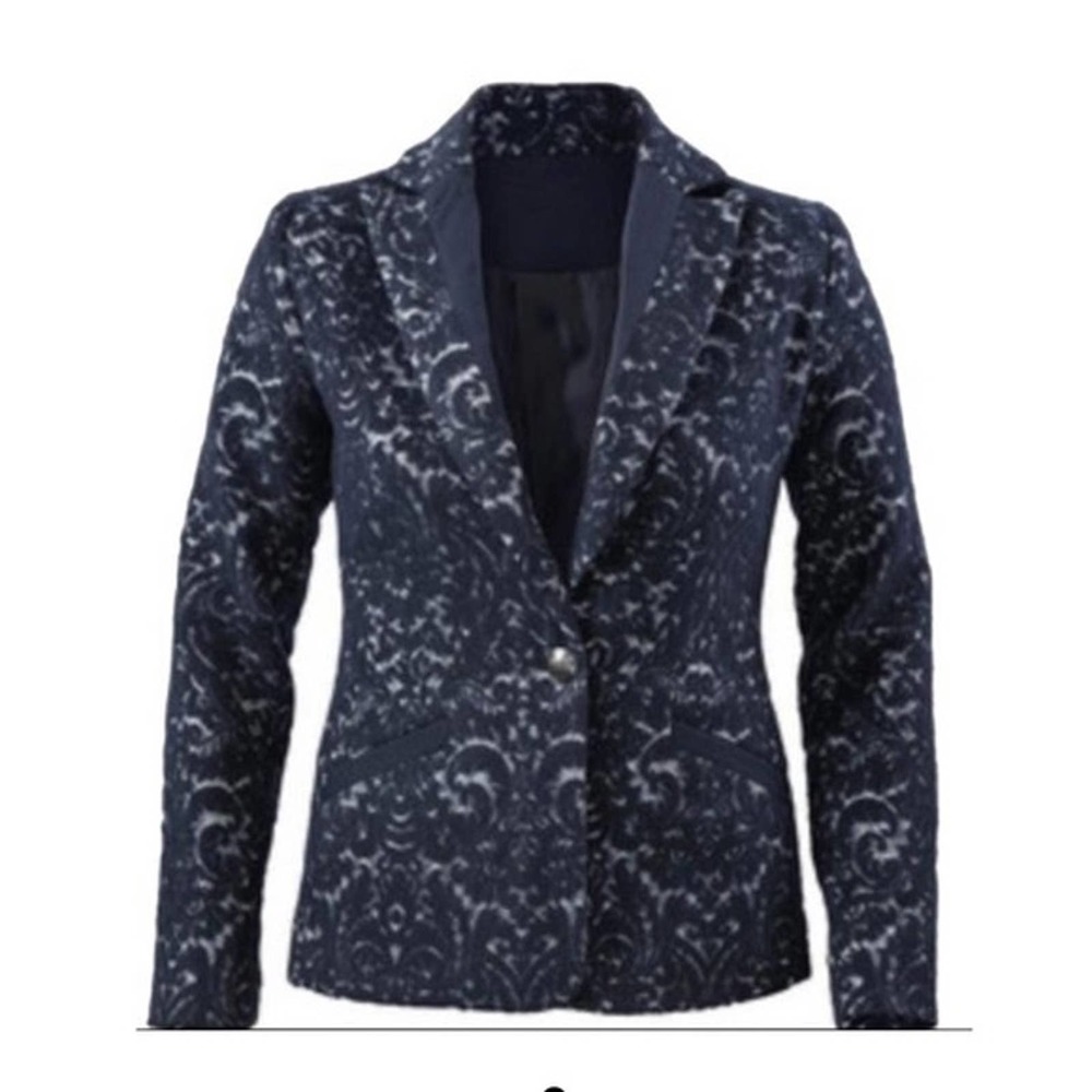 CAbi women's size 8 Jacquard Blazer Navy Blue Wool in wonderful condition.